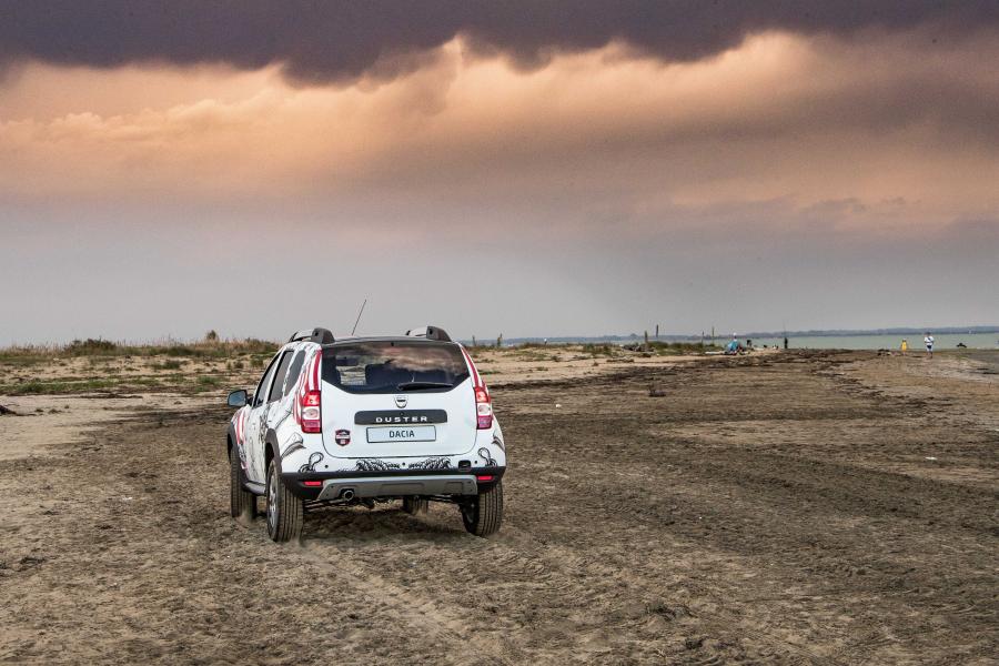  Dacia Duster Strongman 2017 года  (фото 4 из 30)